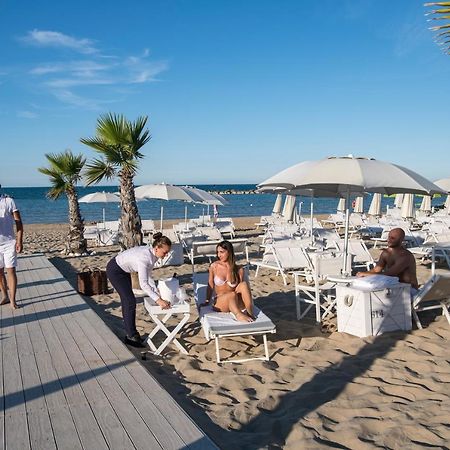 Excelsior Hotel, Spa & Lido Pesaro Ngoại thất bức ảnh