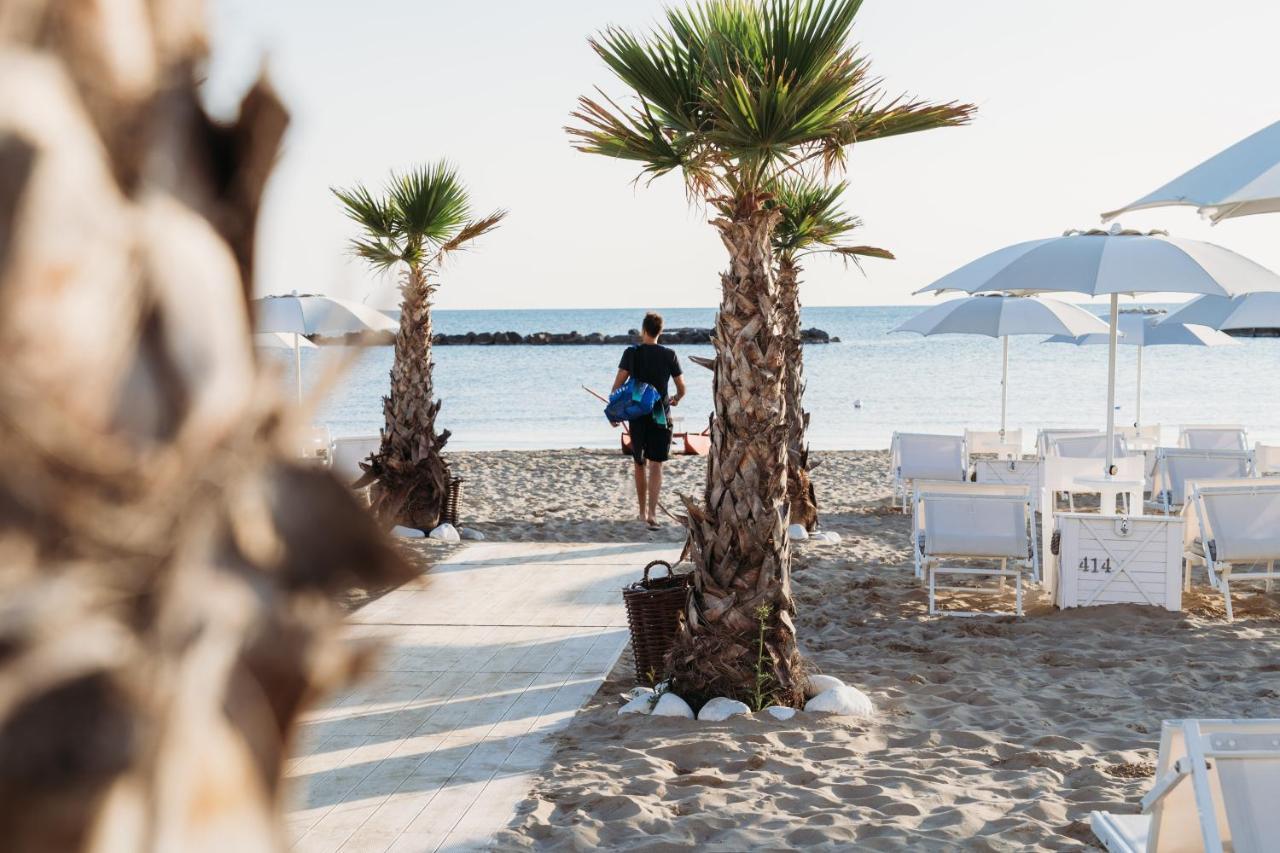Excelsior Hotel, Spa & Lido Pesaro Ngoại thất bức ảnh