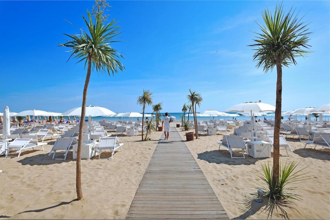 Excelsior Hotel, Spa & Lido Pesaro Ngoại thất bức ảnh