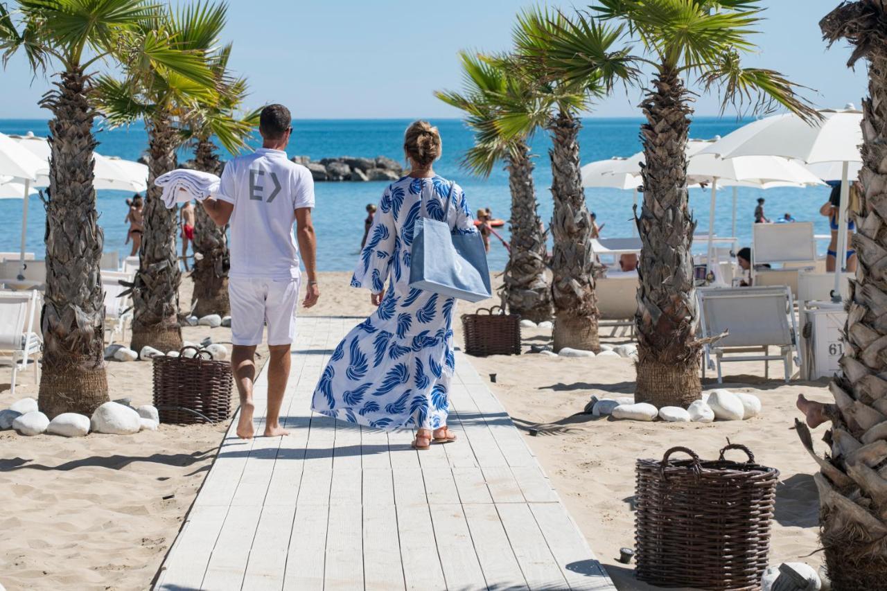Excelsior Hotel, Spa & Lido Pesaro Ngoại thất bức ảnh