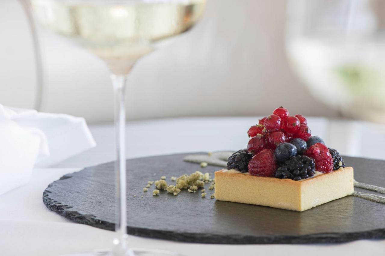 Excelsior Hotel, Spa & Lido Pesaro Ngoại thất bức ảnh