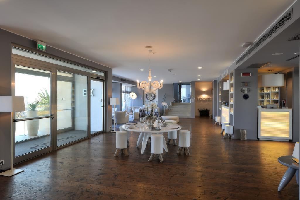 Excelsior Hotel, Spa & Lido Pesaro Ngoại thất bức ảnh