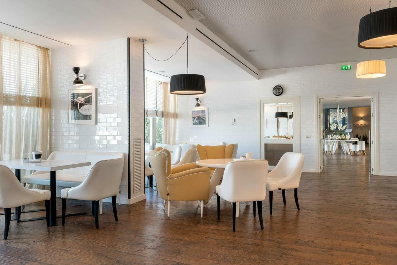 Excelsior Hotel, Spa & Lido Pesaro Ngoại thất bức ảnh