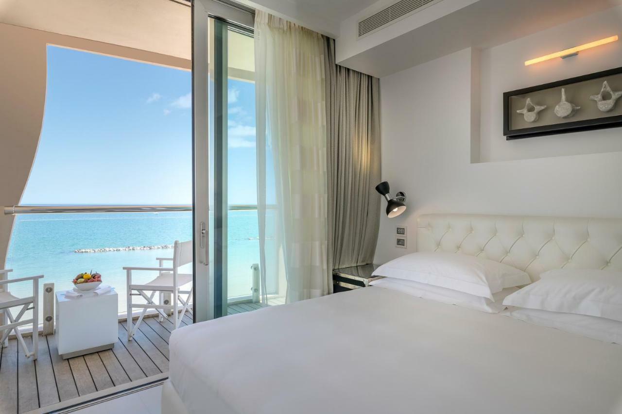 Excelsior Hotel, Spa & Lido Pesaro Ngoại thất bức ảnh