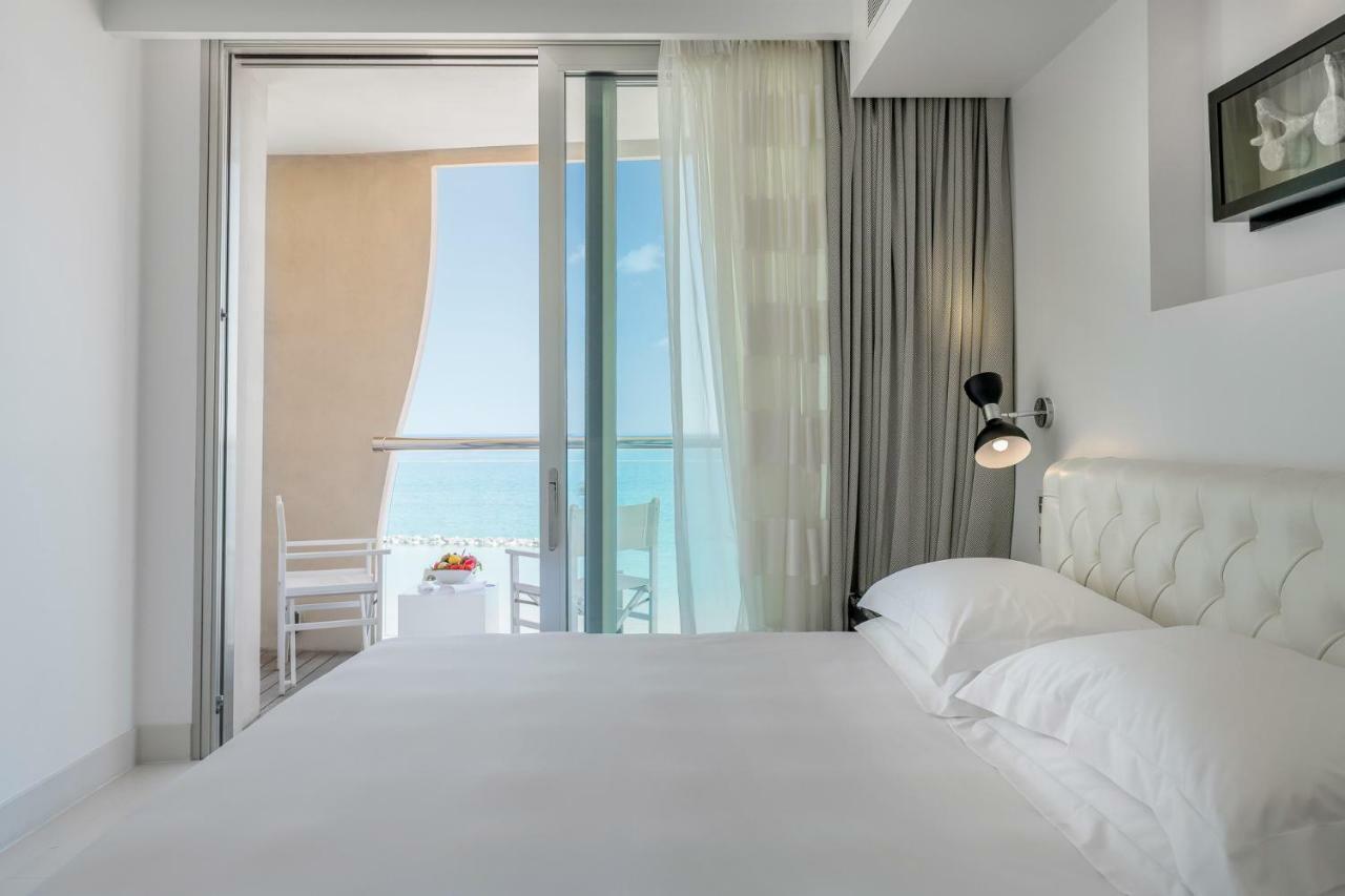 Excelsior Hotel, Spa & Lido Pesaro Ngoại thất bức ảnh